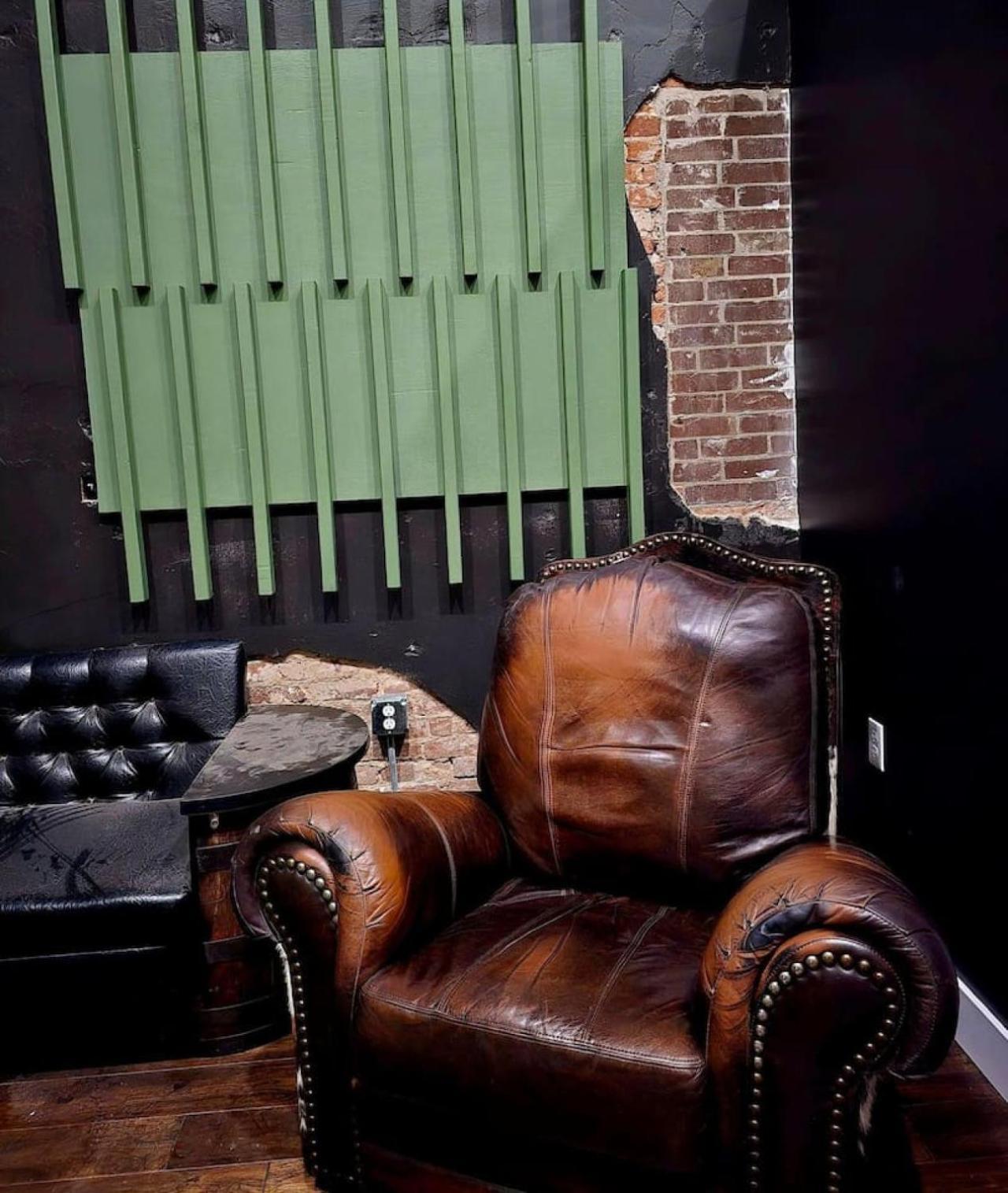 The Atrium - A Boutique Hotel - Suite 17 페리빌 외부 사진