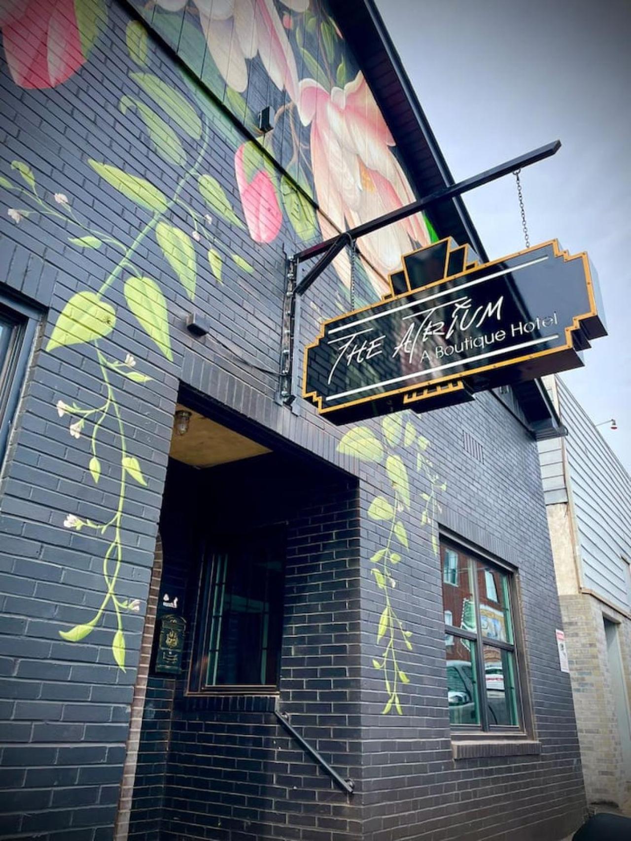 The Atrium - A Boutique Hotel - Suite 17 페리빌 외부 사진